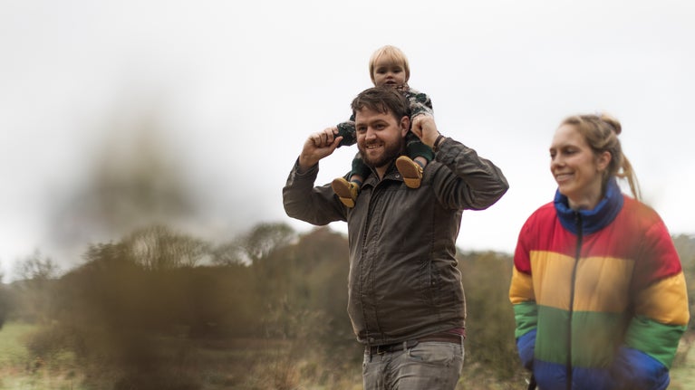A family enjoying a winter walk at Tinkley Gate
